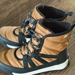Sorel Kids Boots in Tan and Black NWT